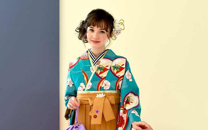 卒業式 袴 流行 選び方 辛子(黄)色の袴に合う着物の色は？